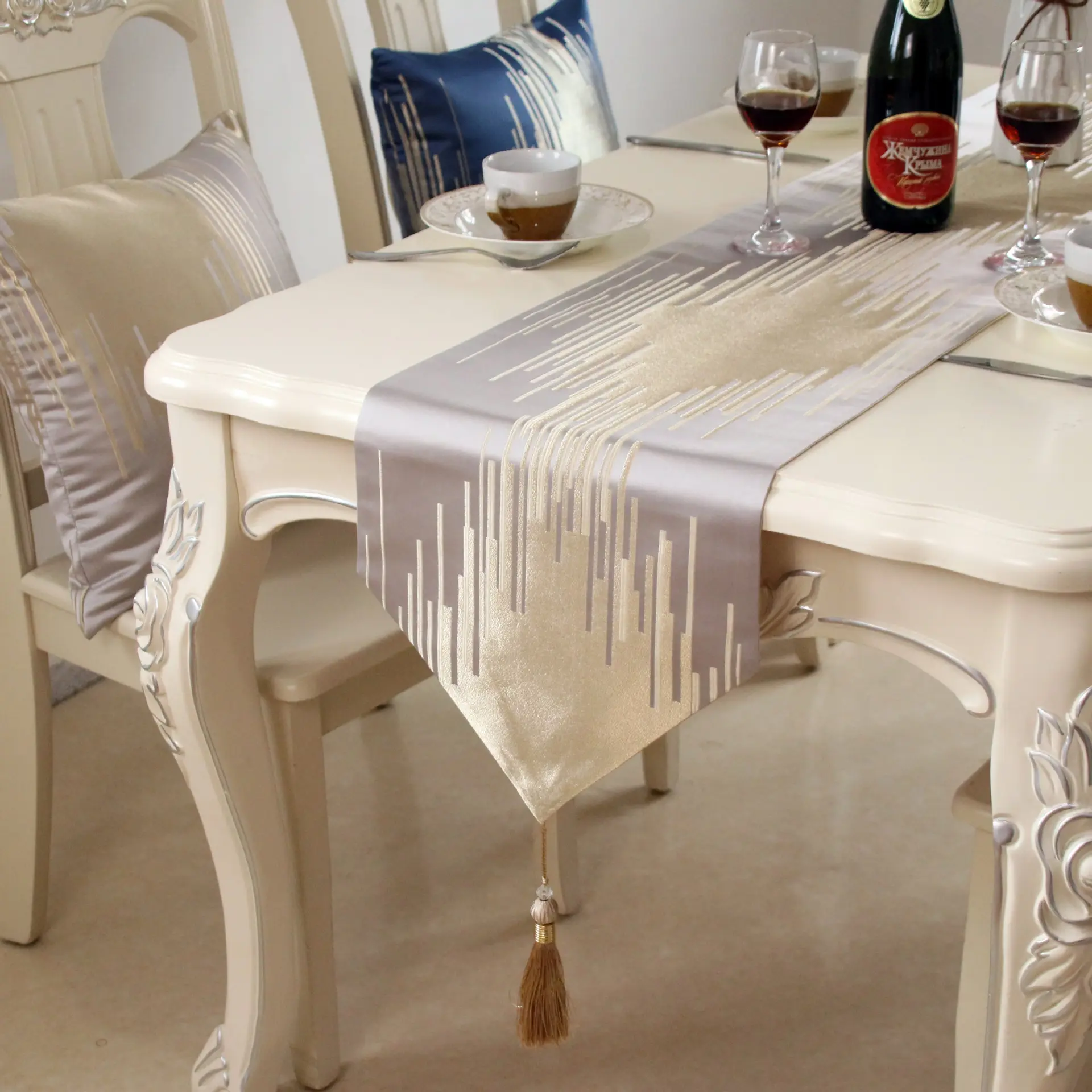 High Quality Damask Table Runner With Tassel Jacquard Table Runner Dinning Room Decoration Table Runner 13*72inch