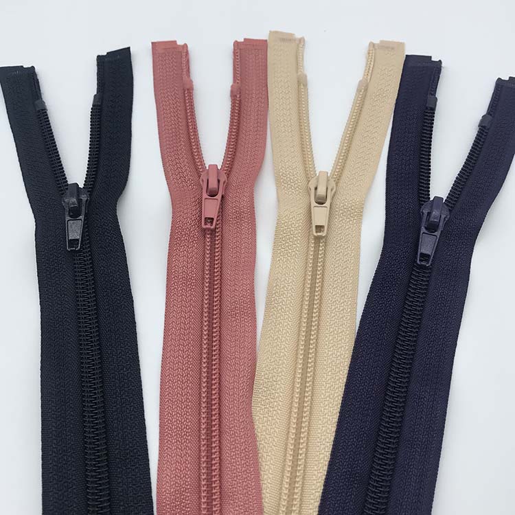 Attractive Price New Type Long Chain Water-resistant Coated Waterproof Zipper