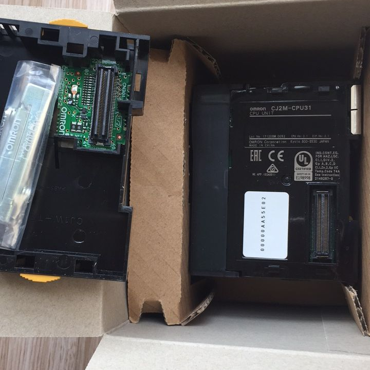 New Original Omron CPU UNIT CJ2M-CPU31 CJ2MCPU31 IN STOCK