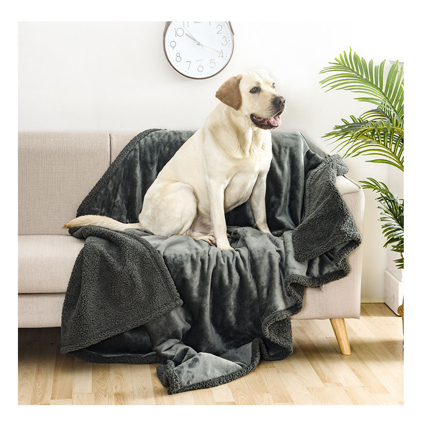 Amazon Best Selling Solid Waterproof Super Soft Warm Double Face Flannel Coral Polar Dog Pet Bed Sherpa Fleece Throw Blanket