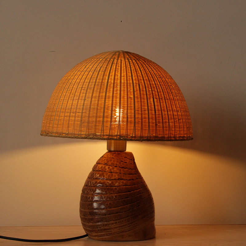 Customized design home decoration handwoven OEM bamboo rattan table lamp with wood base