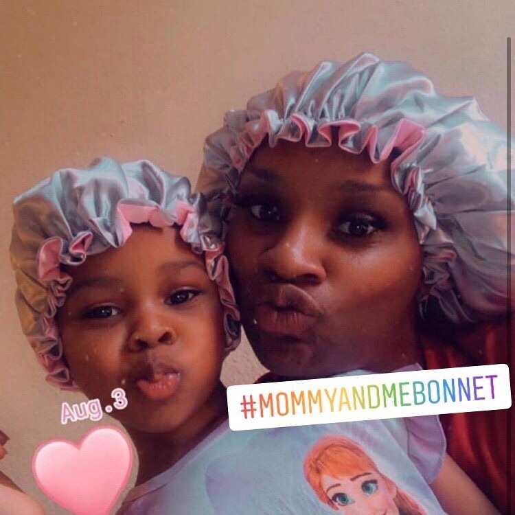Комплекты чулок Mommy and me, двухслойная Атласная шапочка, индивидуальная шапочка для волос с логотипом