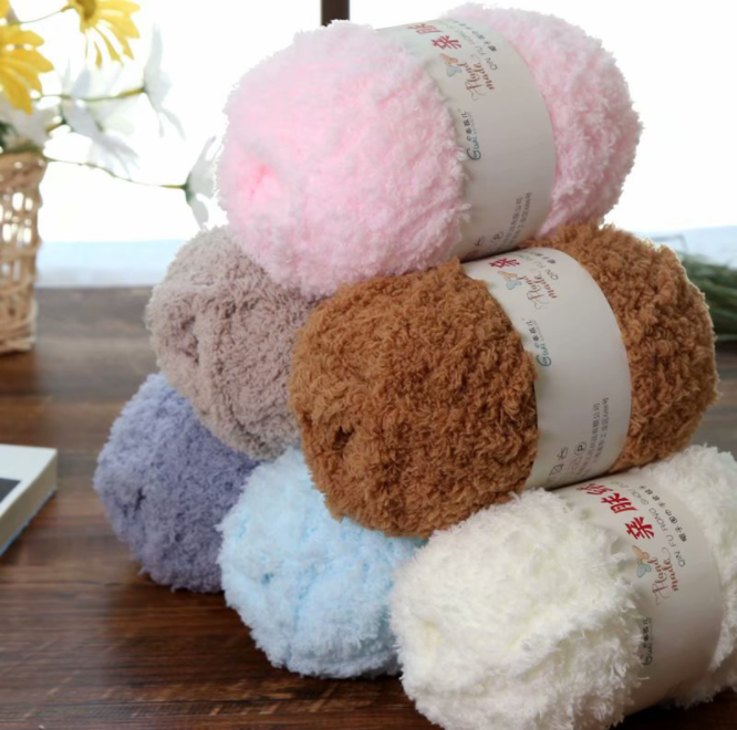 Charmkey Hot sale 3ply soft 100% polyester Blended Yarn baby velvet crochet yarn velvet yarn for hand knitting