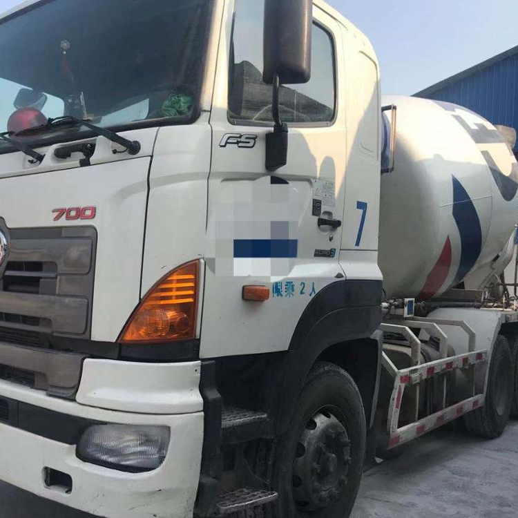 Миксер HINO 700, используемый в хорошем состоянии, мировой бренд