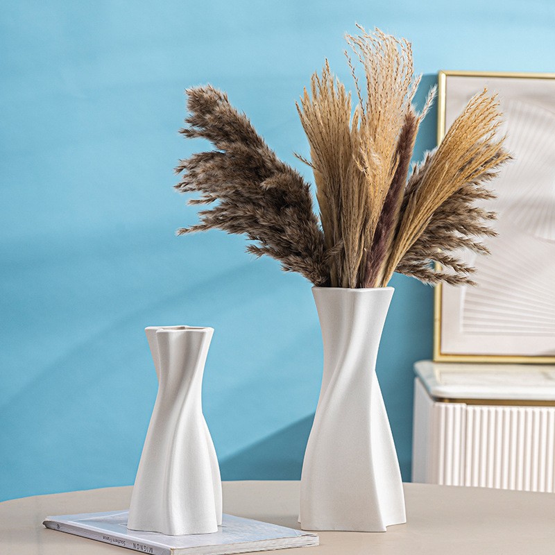 Custom Wholesale Handmade Porcelain Flower Vases Nordic Creative Minimalist Modern Ceramic Vase