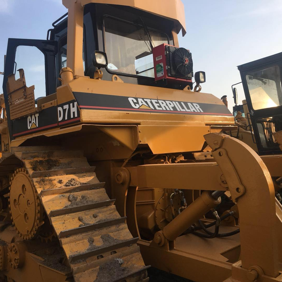 Импортный гусеничный бульдозер Cat D8 по низкой цене