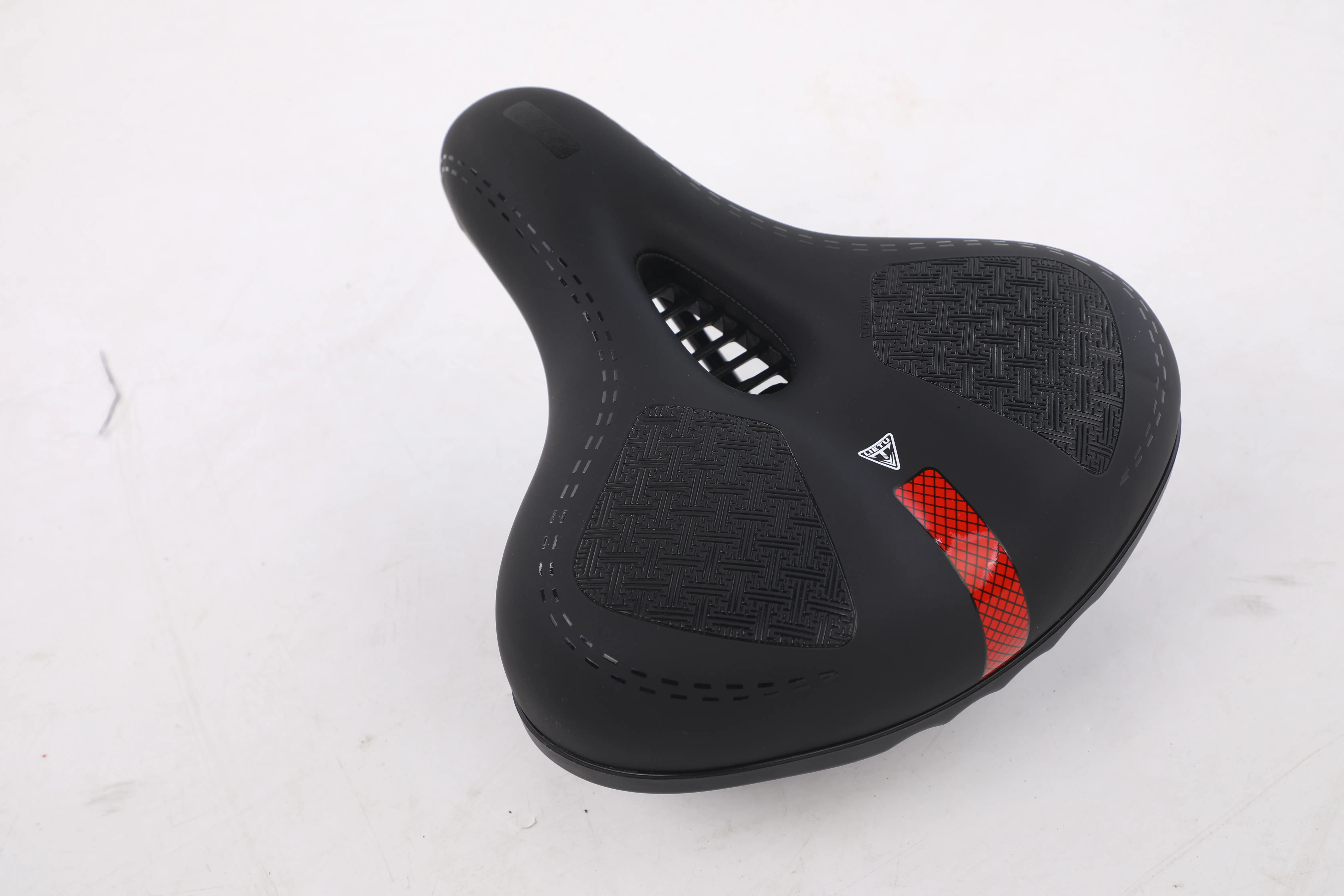 Road Bike Saddle Rainproof PU Surface Soft Memory Sponge Shockproof Bike Seat MTB Saddle Reflective Bicycle Saddle Seat