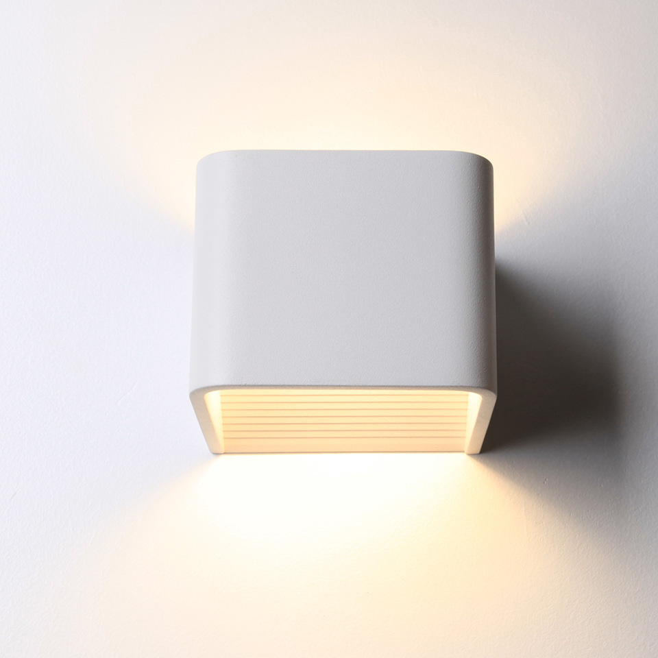 Factory Direct Sale Home Decorative Modern Indoor Wall Light Project Square LED Wall Light