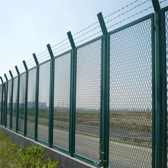 Sell Well Hot Galvanized Steel Metal Garden Fence Coated Green 3d Triangle Bending Curved Welded Wire mesh Triangle Fence Panel
