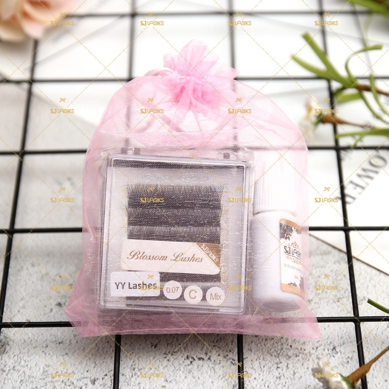 lashes vendor wholesale price eyelashes and free private design plastic case for eyelashes