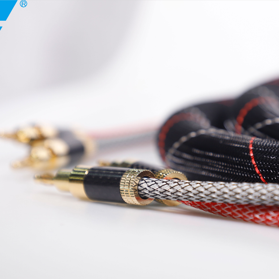 99.99% Pure Cooper Conductor Doubule Insulation PVC Jackat Hifi kable with 24k gold plated carbon banana plugs