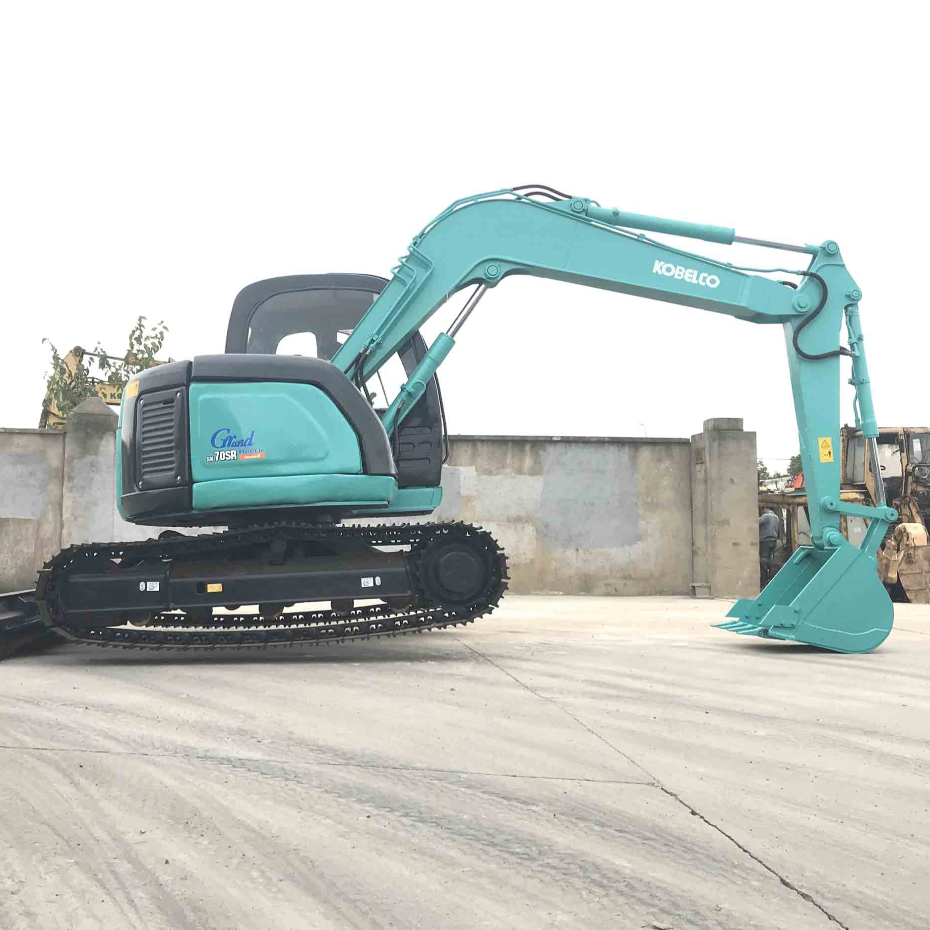 Прямая продажа с фабрики Японии Kobelco SK70SR мини экскаваторов/хорошее качество 7 тонн Kobelco SK70SR небольшие б/у экскаватор готов к работе
