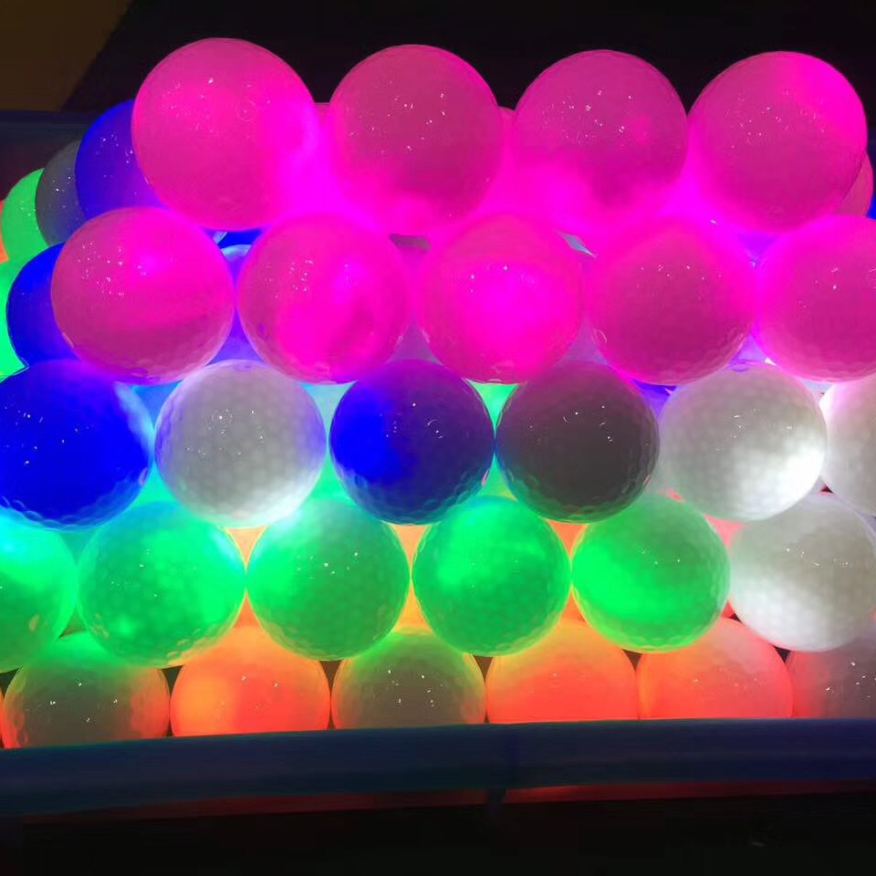 Wholesale Golf Tour Long Distance High Bounce Night LED Golf Flashing Glowing Golf Balls Can Customized