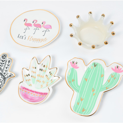 SYLWAN OEM marvelous designer Crown Ring Holder Jewelry Stand Holder gold rim porcelain for women wedding gifts sets cute plate