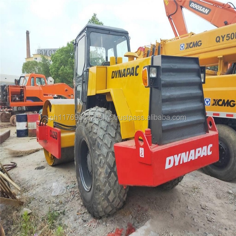 Dynapac Ca25D используется строительная машина. Дорожный каток Ca25D Dynapac бренд Швеция Made