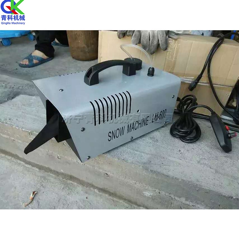 New Year's Eve party snow machine Wire-controlled celebration snowflake appliance Bar snowmaking equipment