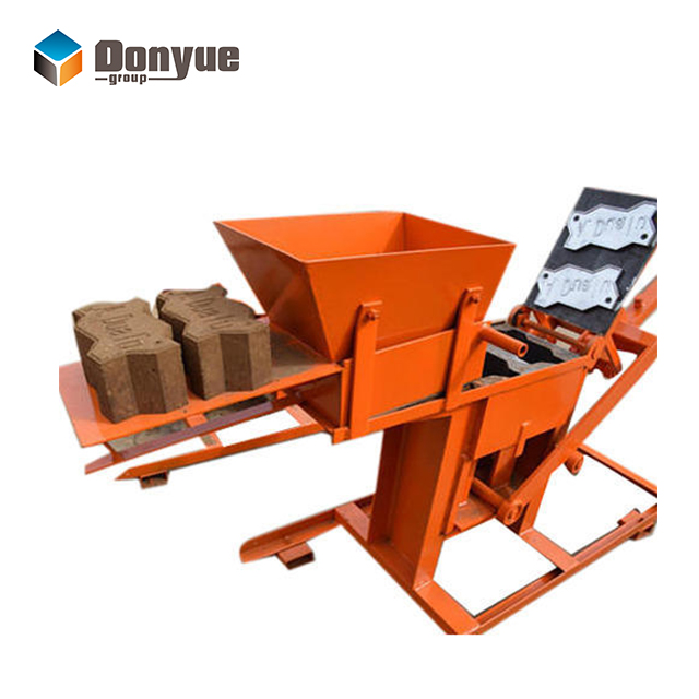 Manual QMR2-40 Soil Clay Earth Interlocking Brick Making Machine in Africa