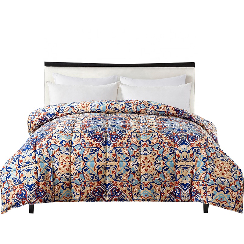 Delicate family chemical fiber quilt luxury quilt printed comforter