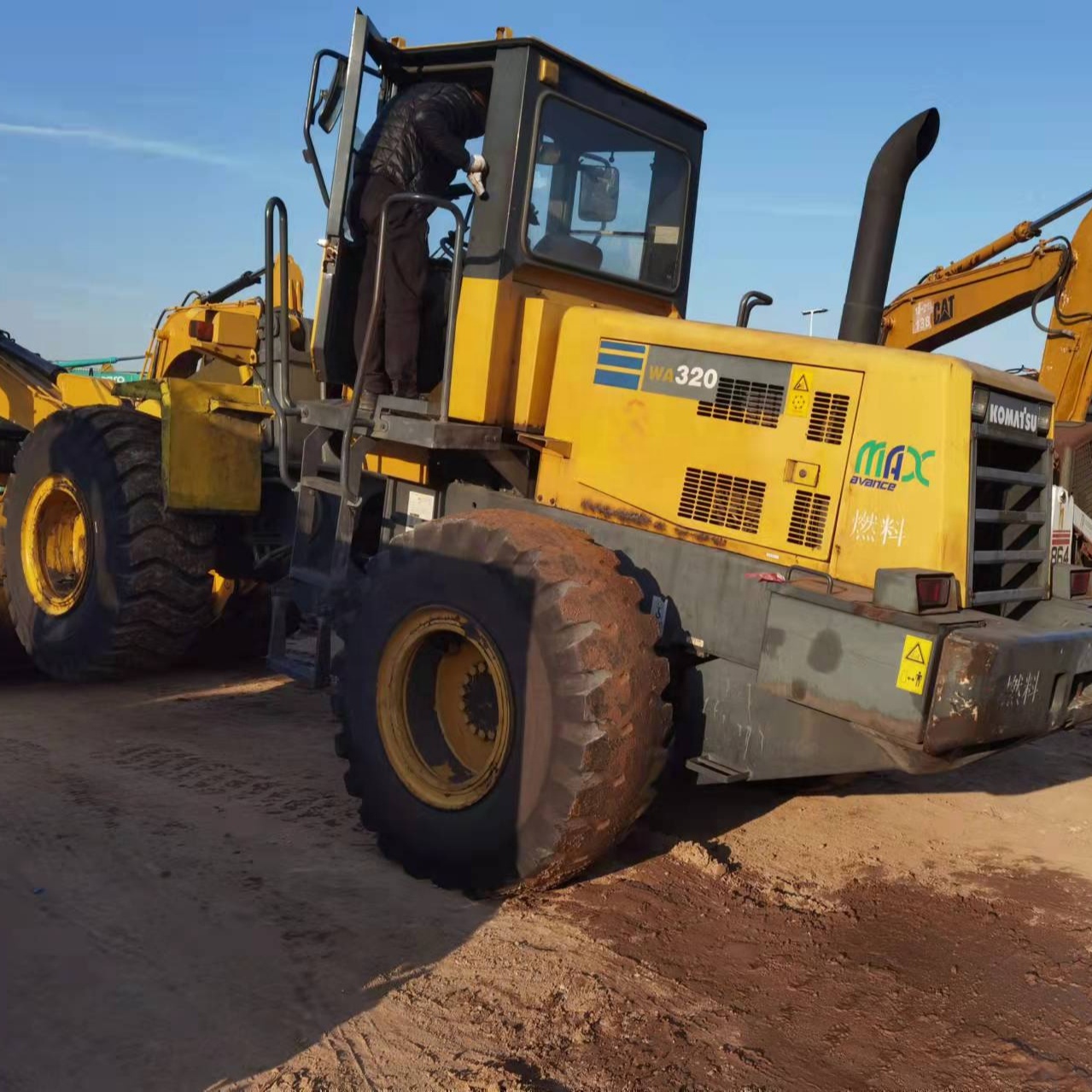 Погрузчик Komatsu WA320, б/у, фронтальный погрузчик Komatsu WA 100 120 320 380 470 10ton 20ton 30ton, на продажу