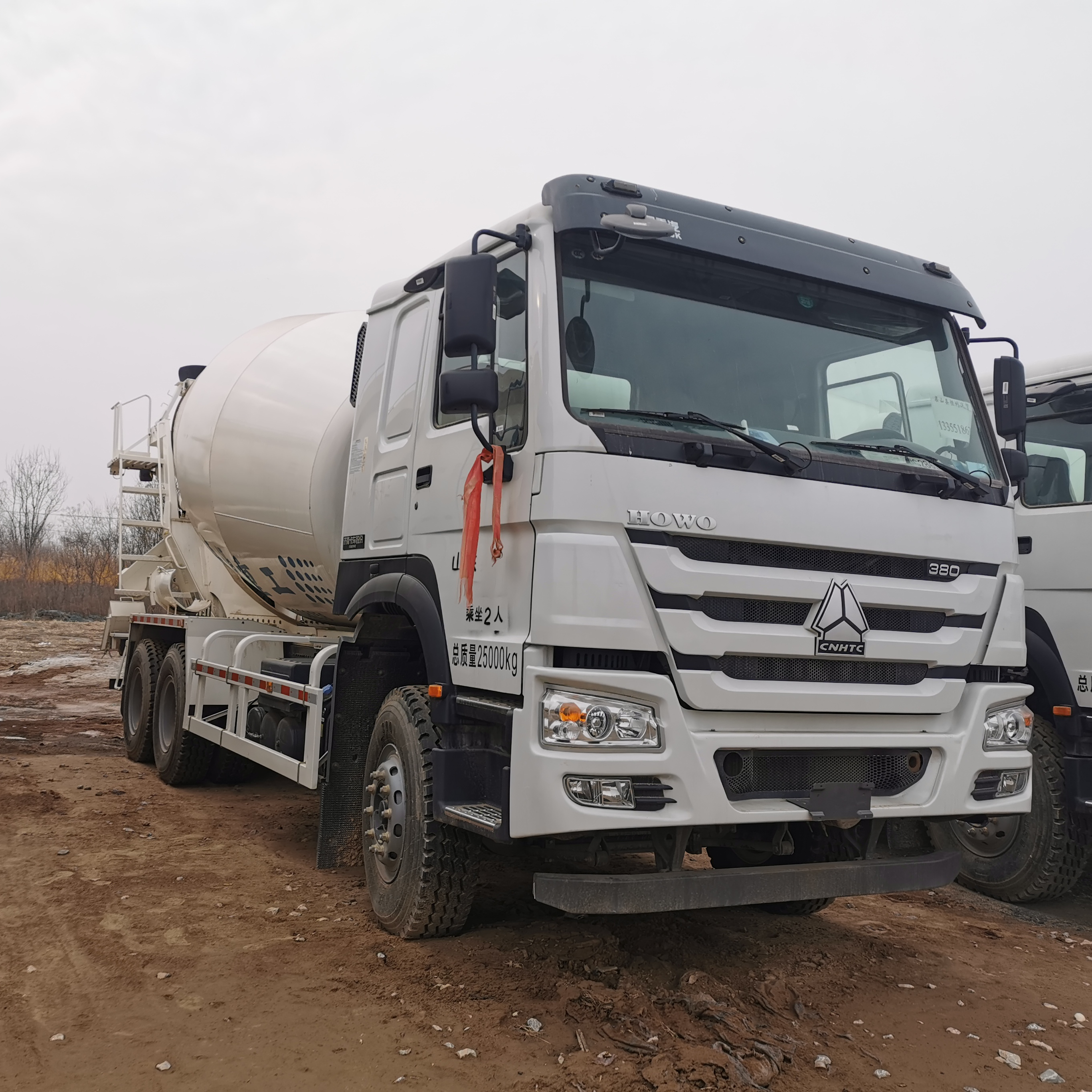 Высококачественные б/у автобетономешалки SINOTRUK HOWO 6x4 12 кубических метров