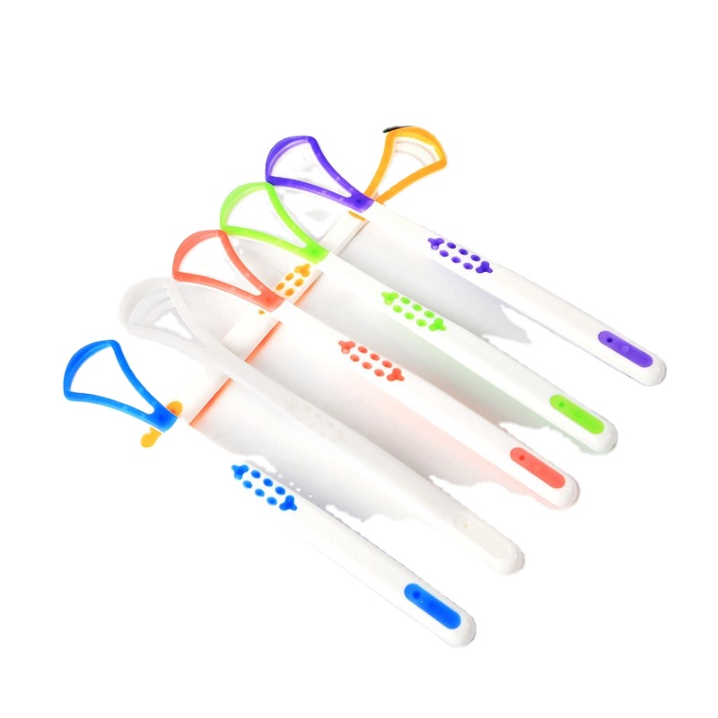 Wholesale high quality tongue scraper plastic rubber tongue cleaner for adult
