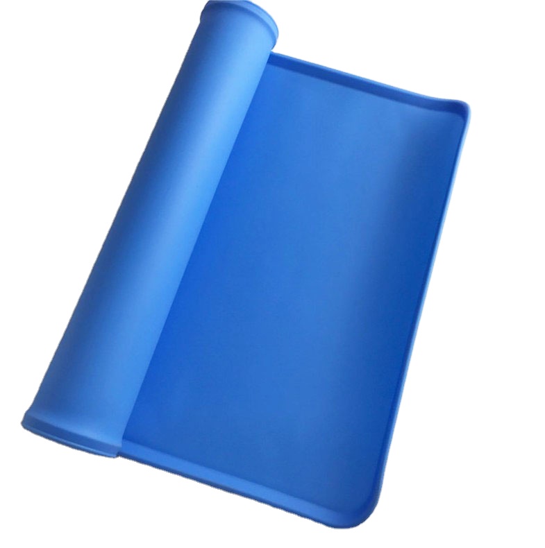AOKE Manufacturer Silicone Dog Cat Pet Feeding Mats Non-Stick Food Pad Water Cushion Waterproof Sheets