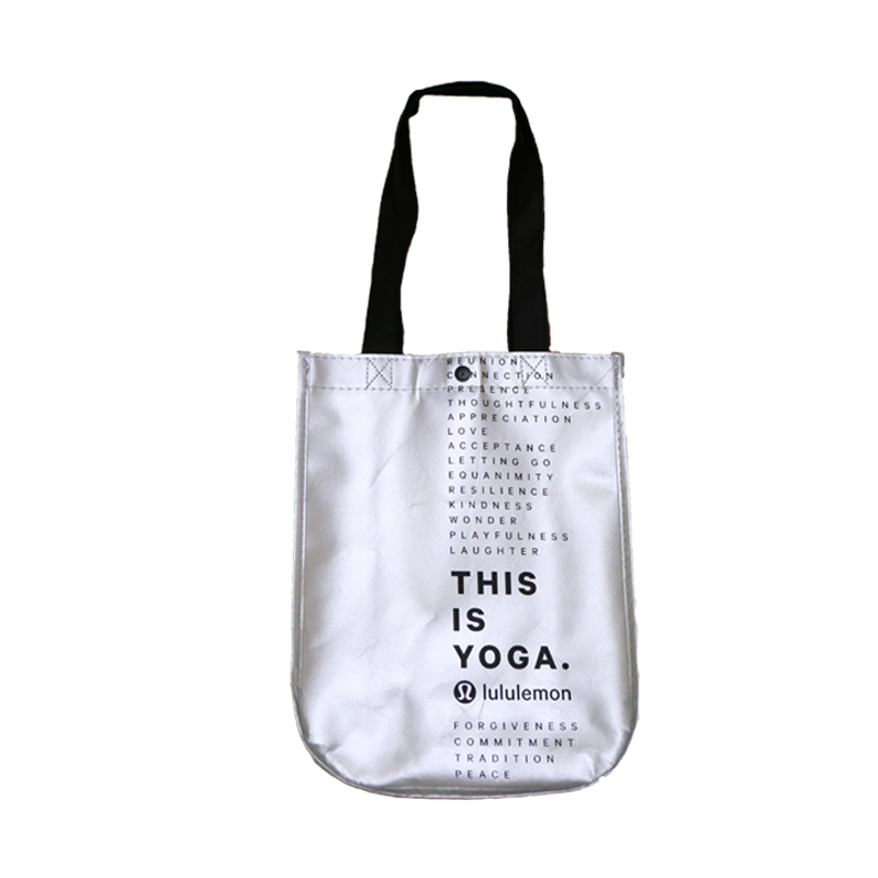 2020 Недорогая модная сумка Lululemon стильная Экологически чистая Водонепроницаемая серебряная металлическая ламинированная PP Нетканая сумка для покупок