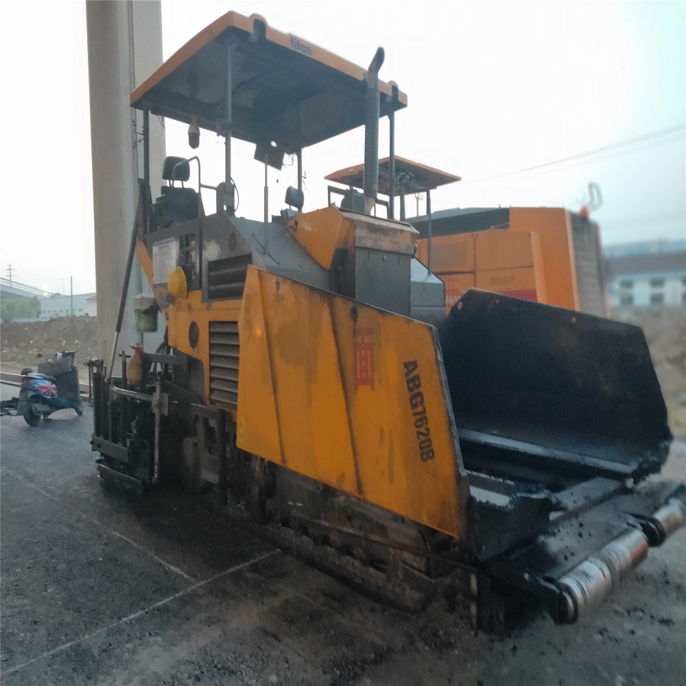 Made in China Used Shanjian ABG7620B Asphalt paver is for sale