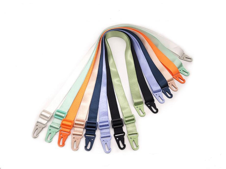 Manufacturers custom production of nylon shoulder strap mobile phone case lanyard hawk button lanyard mobile phone key chain