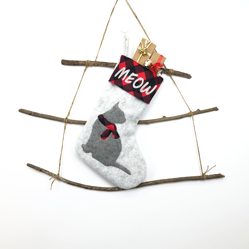 Wholesale original design simple cat and dog Christmas gift socks
