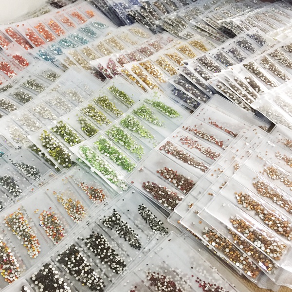 6 blanks packing SS4/5/6/8/10/12 diamond shaped crystal rhinestone flat back colorful non hot fix crystal flatback rhinestone
