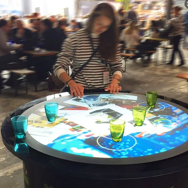 2021 Popular 3D Display Interactive Table Projection System For Wine Bar,Club,Resort Hotel,Restaurant,Casino