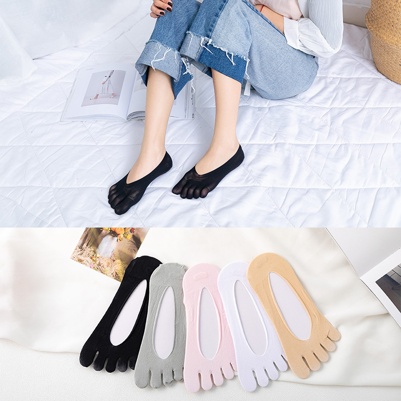 Customize Solid Color Sweat Absorbent Five Finger Cotton No Show Grip Toe Socks