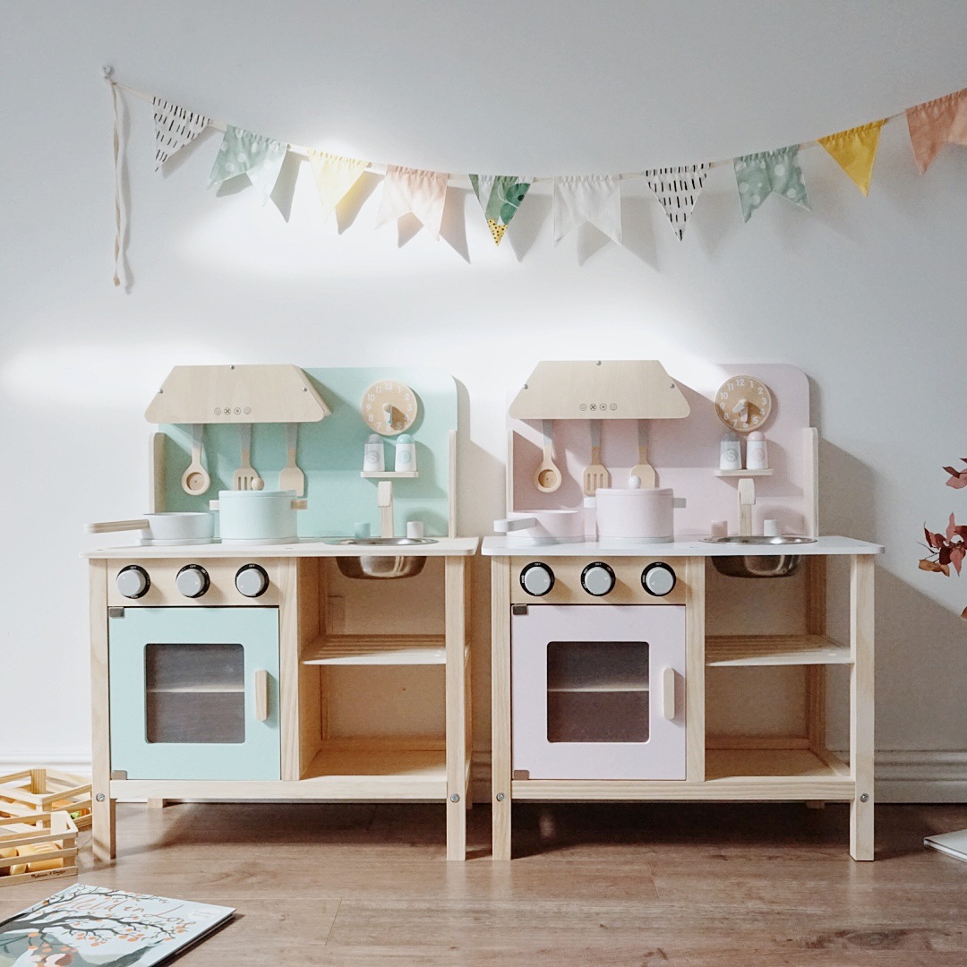2021 Children play house simulation kitchen toys boys and girls large cooking stove wooden kitchen early education toy set