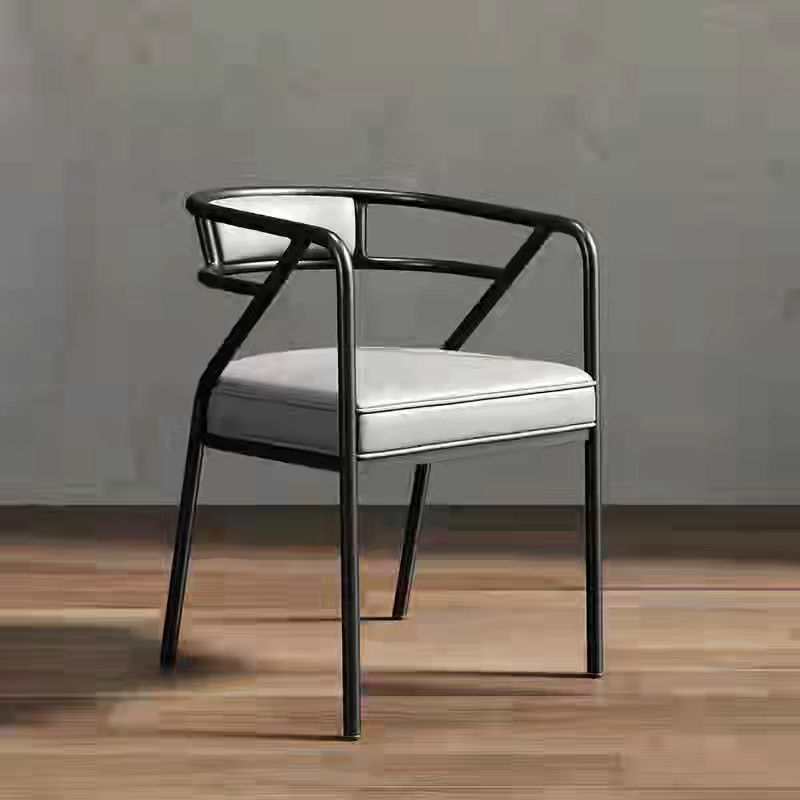 Dining chairs are luxurious, post-modern Nordic solid wood chairs, American family dining tables, stools and soft leather bags