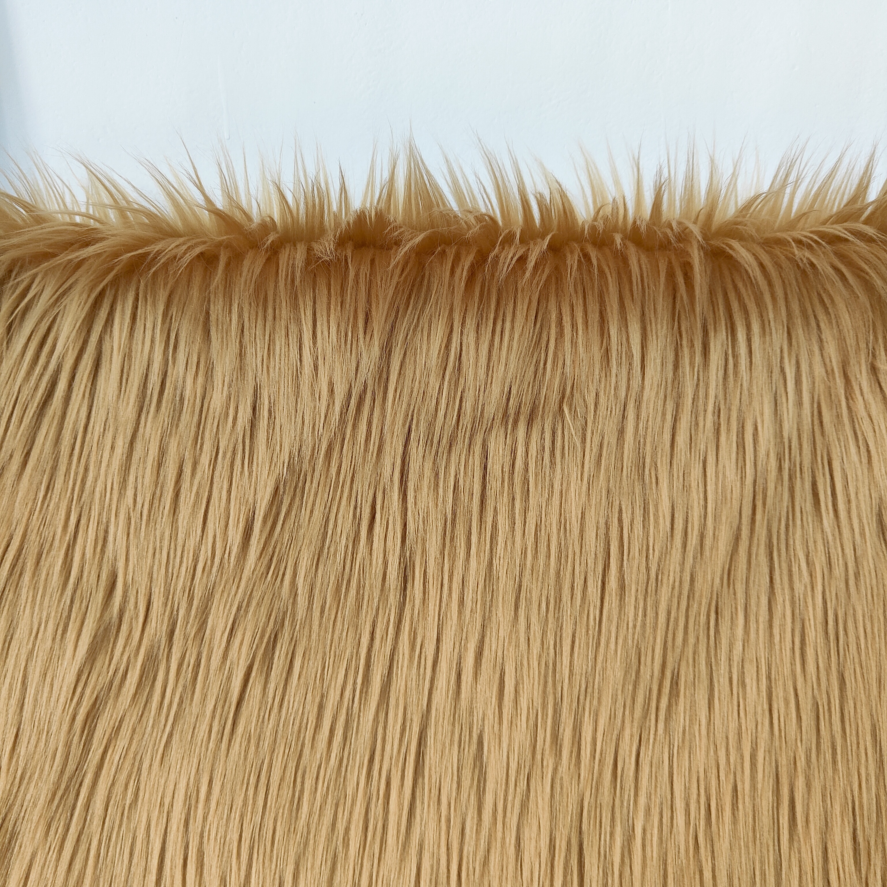 Fluffy Shaggy Long Pile Fur Faux Fur Fabric for Toys Costumes