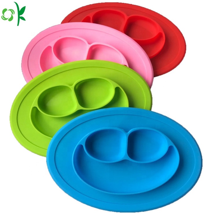 OKSILICONE оптовая продажа 100% силиконовые присоски со встроенным Подставка для столовых приборов для младенцев для детей с года до трех лет силиконовая чаша с улыбкой обеденные тарелки