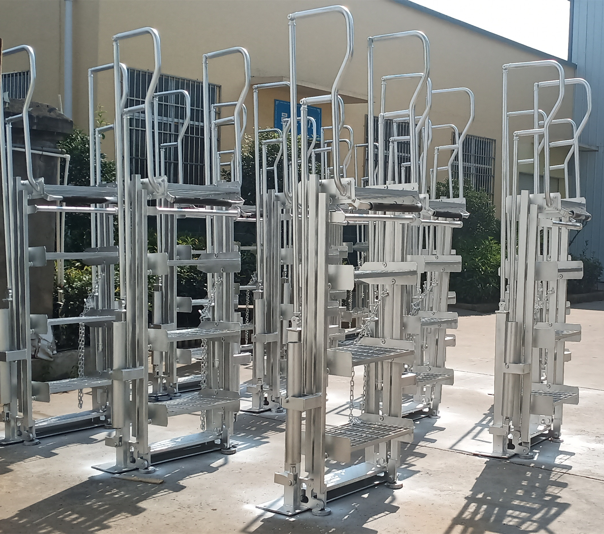 Customized industrial Corrosion resistant combination movable ladder folding stair for oil gas chemical liquid industry