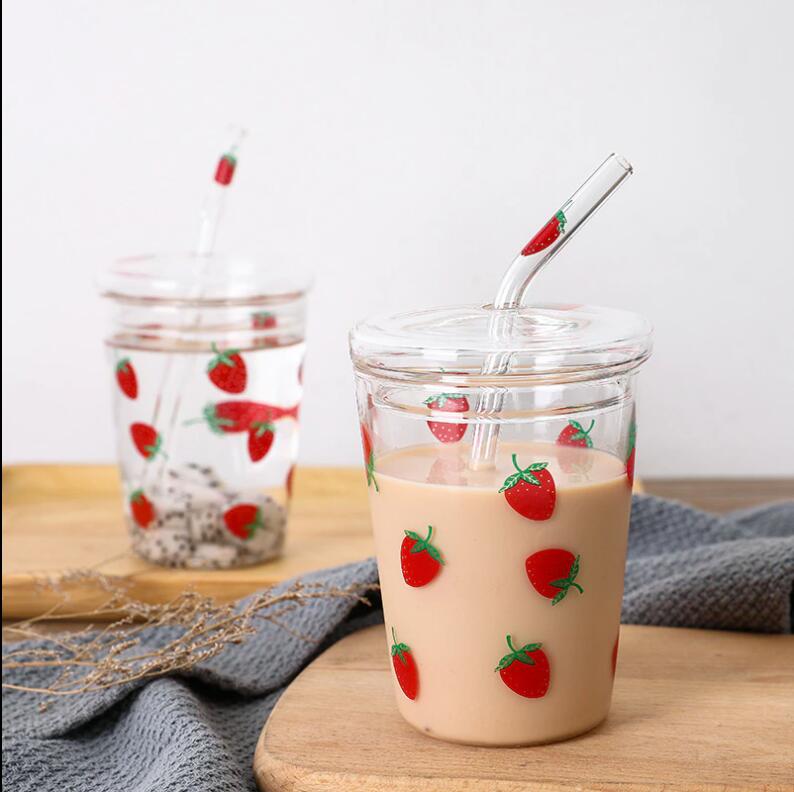 Бутылка для воды с соломинкой Милая бутылка для воды стеклянная клубника большая емкость термостойкая чашка с крышкой