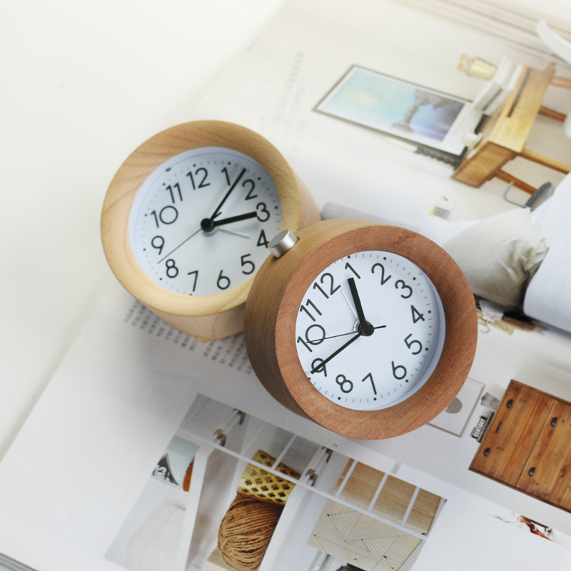 Индивидуальная упаковка, круглые цифровые настольные часы Reloj Madera, беспроводное зарядное устройство, динамик, будильник