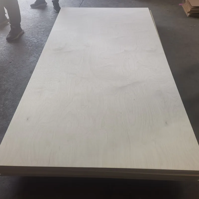 C/D Birch Plywood High Quality 4*8ft 18mm Birch Plywood E0 Grade 13ply