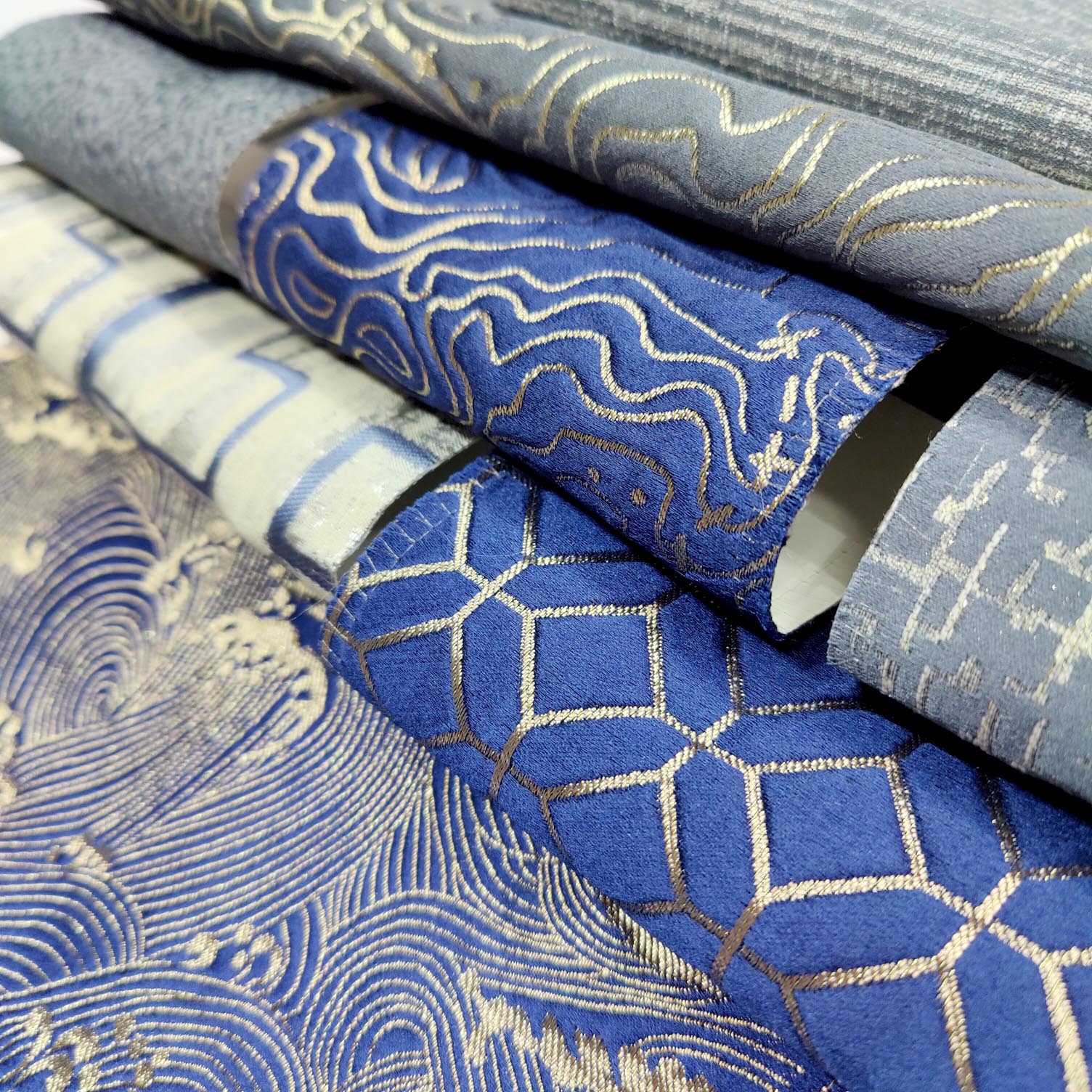 Bomar Luxury Exquisite Floral Yarn-Dyed 280cm Woven 100% Polyester Jacquard Home Decor Curtain Fabric Home Textile Pillows