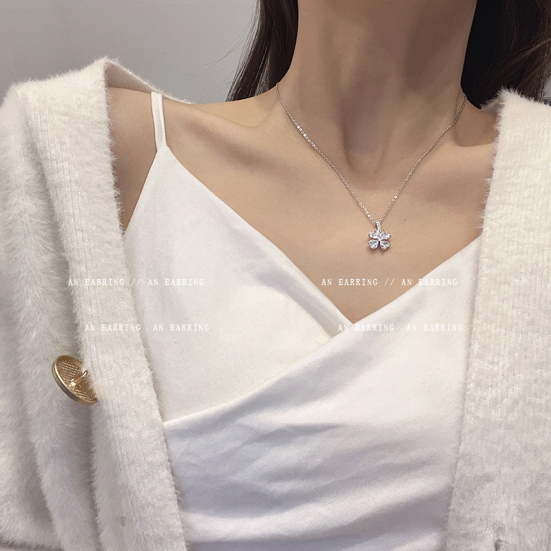 Korean Style Women Fashion Four Leaf Clover Necklace Wholesale Zircon Charm Titanium Steel Necklace