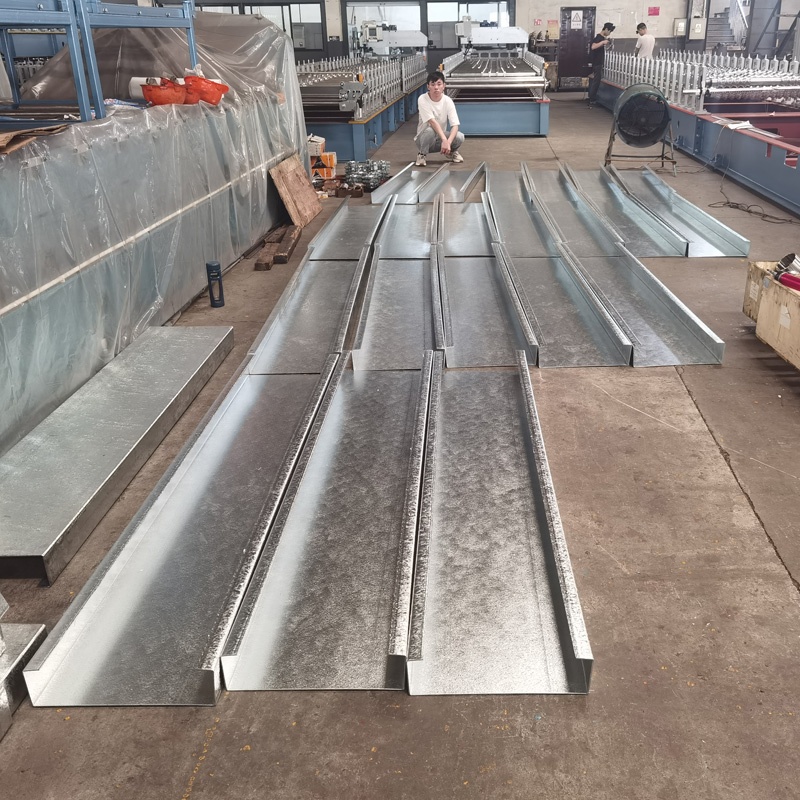 VIP Profile Customized Glazed C/Z Sheet Post Cutting Purlin Forming Line