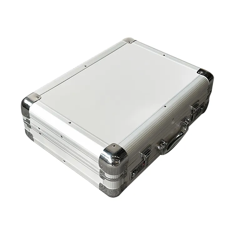 Wholesale durable fancy China OEM metal corner silver aluminum large briefcase