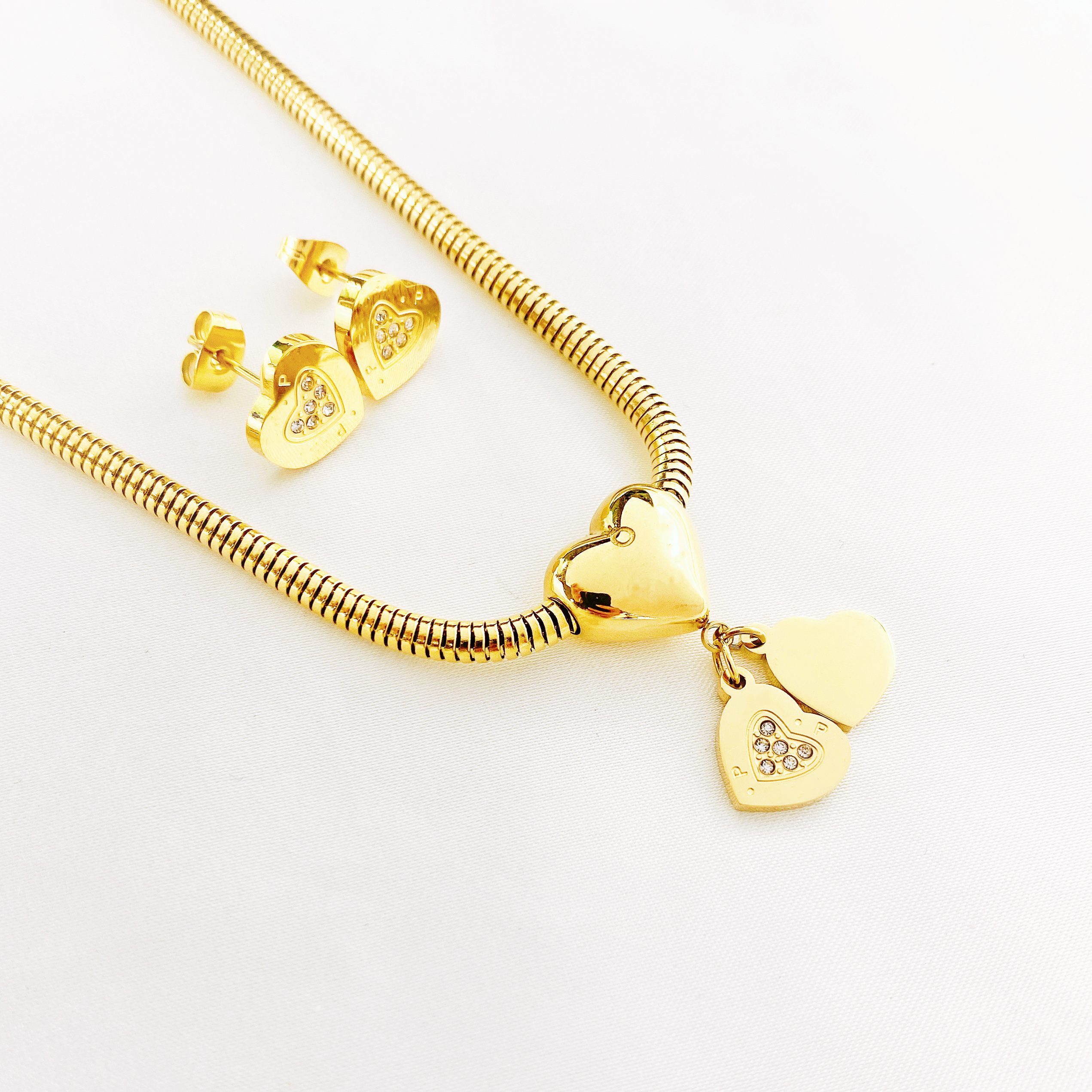 Gold color Choker Necklace for women heart Pendant Chain Necklaces & Pendants Laces velvet chokers Fashion Jewelry mama necklace