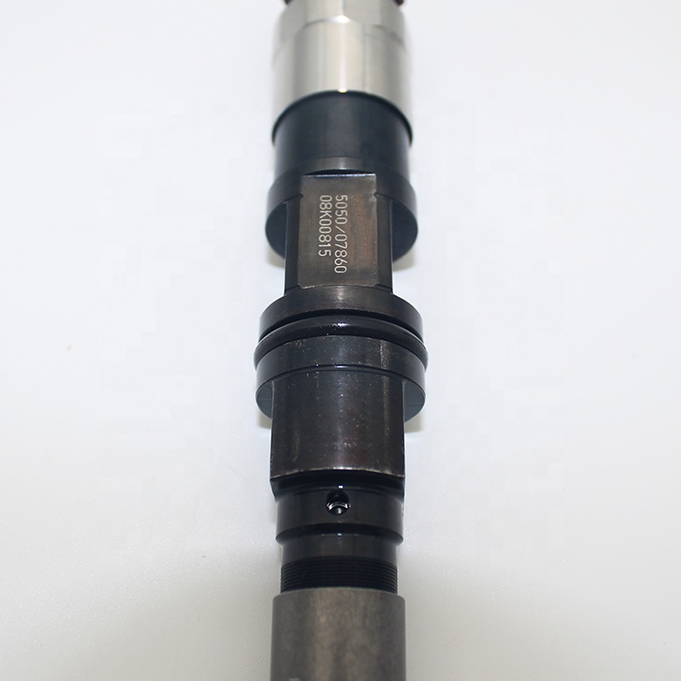 Топливная форсунка Common Rail 095000-5050 для трактора John Deere RE507860