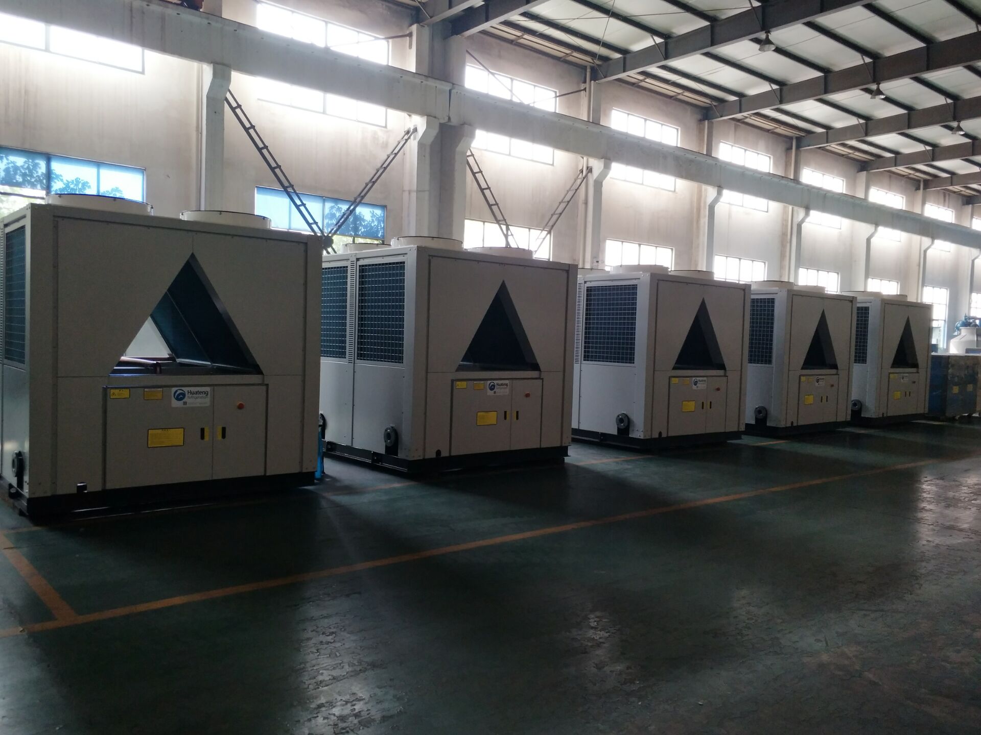 HIgh efficiency and energy-saving Air Cooled screw /scroll type Water Chiller plastic injection mould/ PE and PVCextruder line