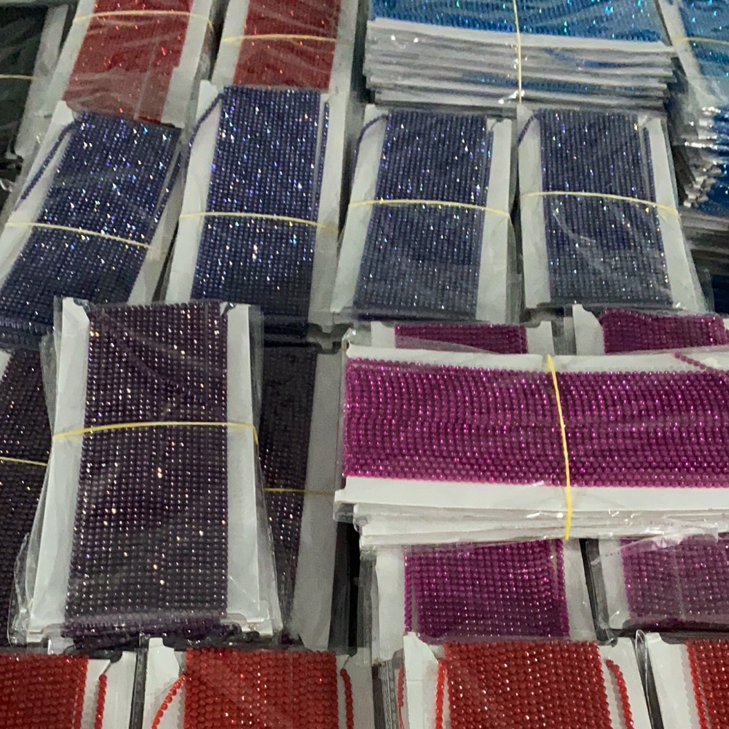 Wholesale Factory Ab Color Crystal stone Of Chain Plastic Cup Rhinestone Chain stone Trimming