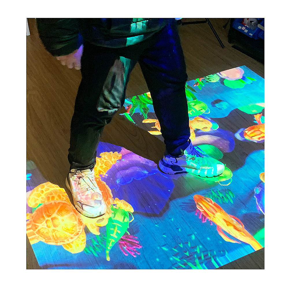 Interactive floor projection system including Software hardware built-in speakers mini PC With Projector for Child